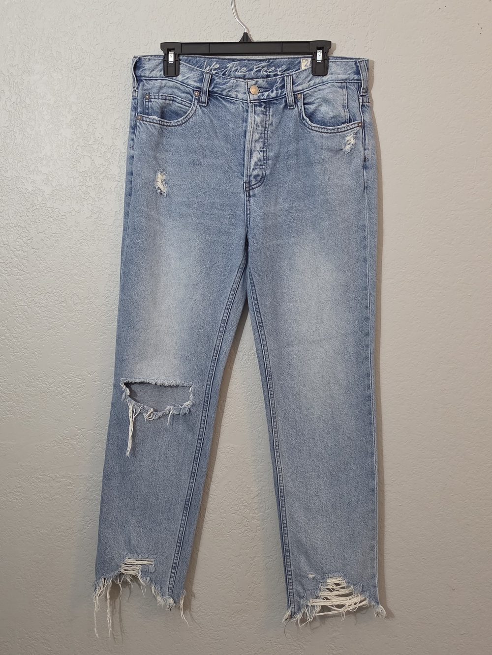 We The Free Mid Rise Light Wash Distressed Ankle Jeans Button Fly Womens 28